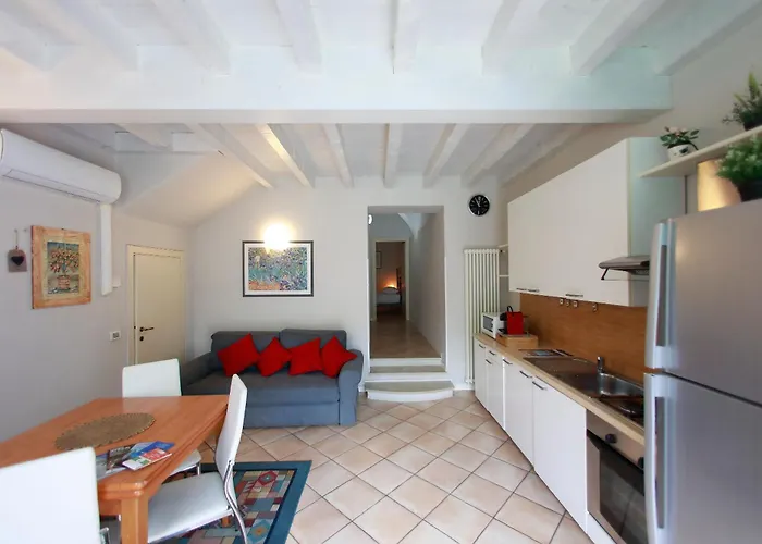 5 Borgo Di Garda Apartmán